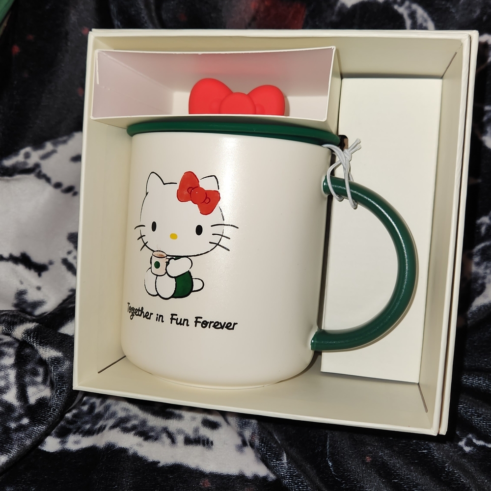 Hello Kitty x Starbucks White Box with Red Bow Plz Message Before Buy